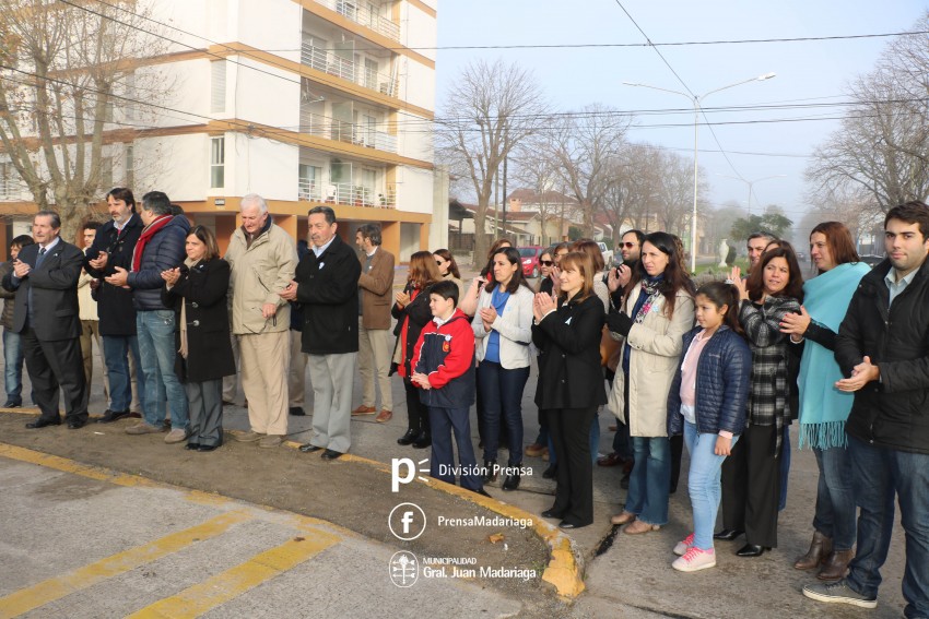 Alumnos prometieron lealtad a la bandera en el acto central frente al 