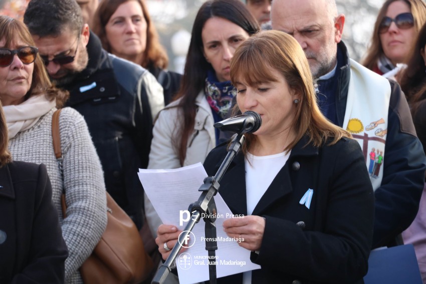 Alumnos prometieron lealtad a la bandera en el acto central frente al 