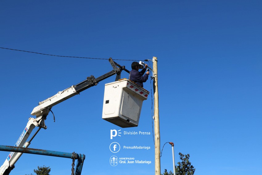 Mejoran la iluminacin en distintos barrios de Madariaga