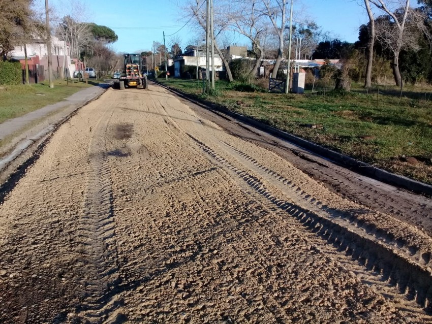 Culminaron los trabajos del cordón cuneta en calle Arias