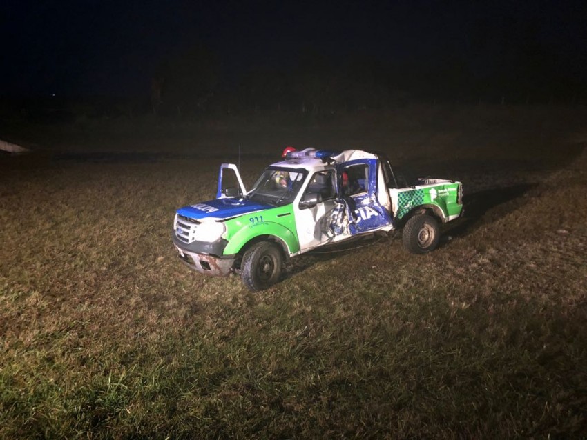 Choque entre camin y patrullero deja heridos en la ruta 56