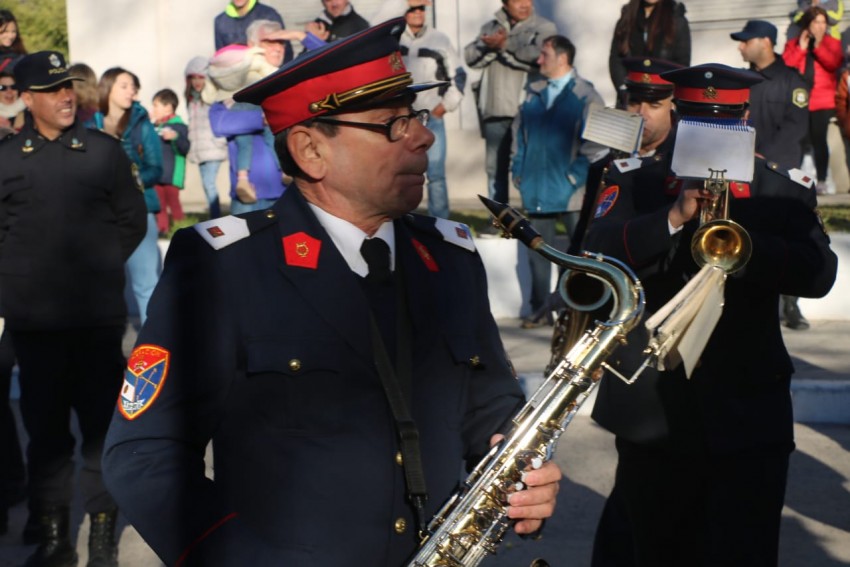 El desfile de gala de los Bomberos Voluntarios en fotos