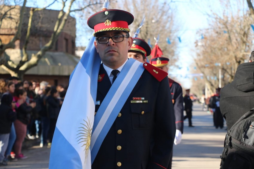 El desfile de gala de los Bomberos Voluntarios en fotos