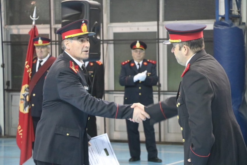 Se realiz el acto castrense de los Bomberos Voluntarios en el Polidep