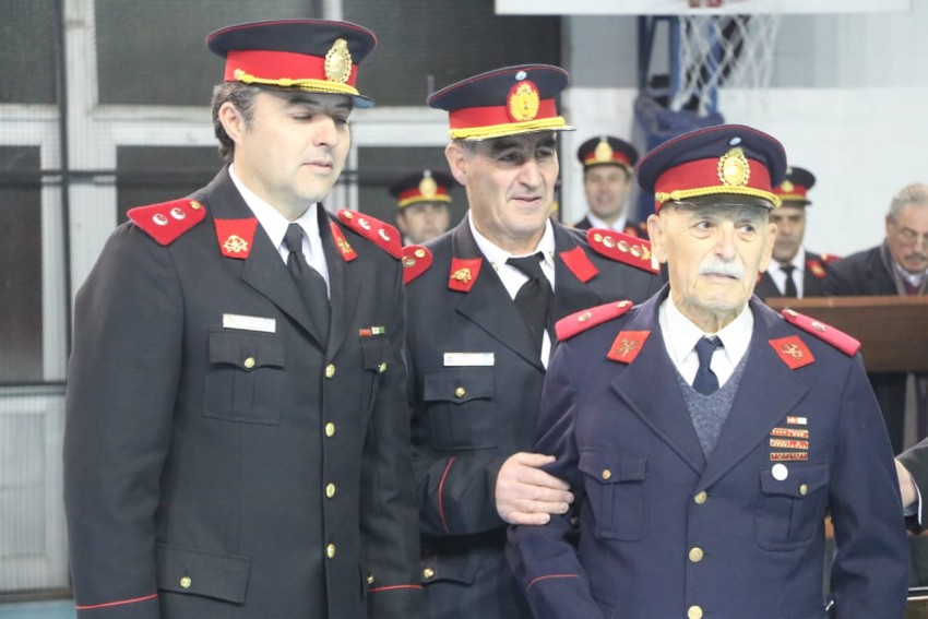 Se realiz el acto castrense de los Bomberos Voluntarios en el Polidep