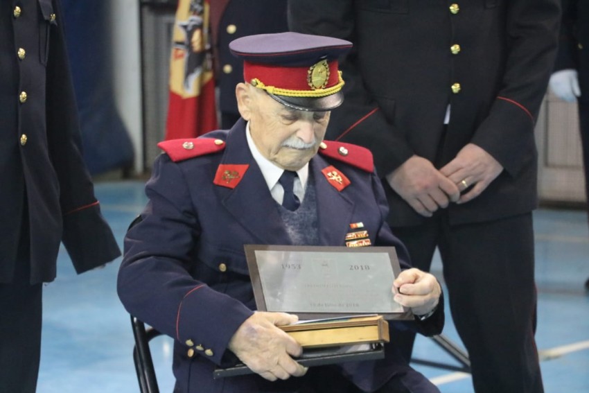 Se realiz el acto castrense de los Bomberos Voluntarios en el Polidep