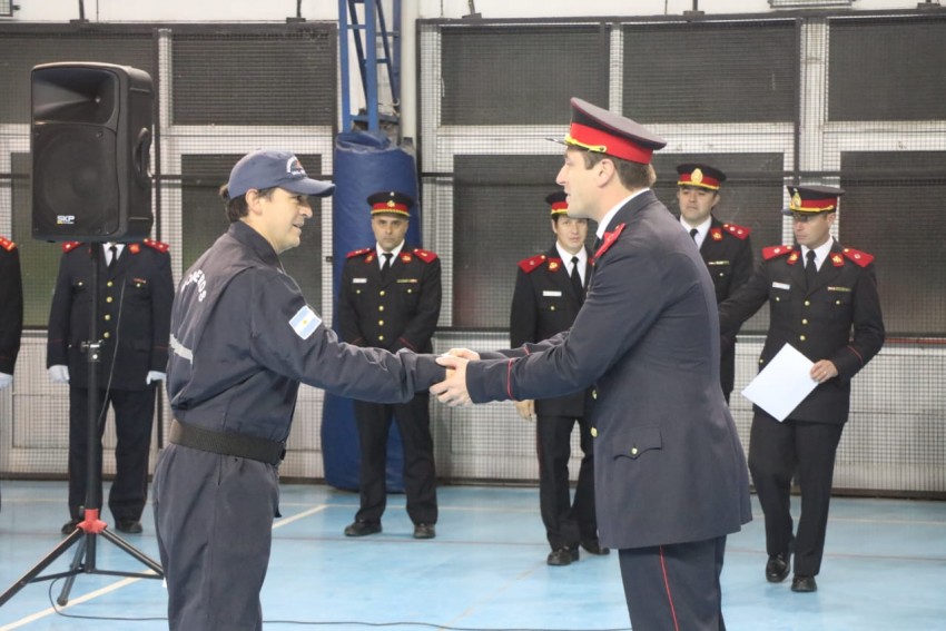 Se realiz el acto castrense de los Bomberos Voluntarios en el Polidep