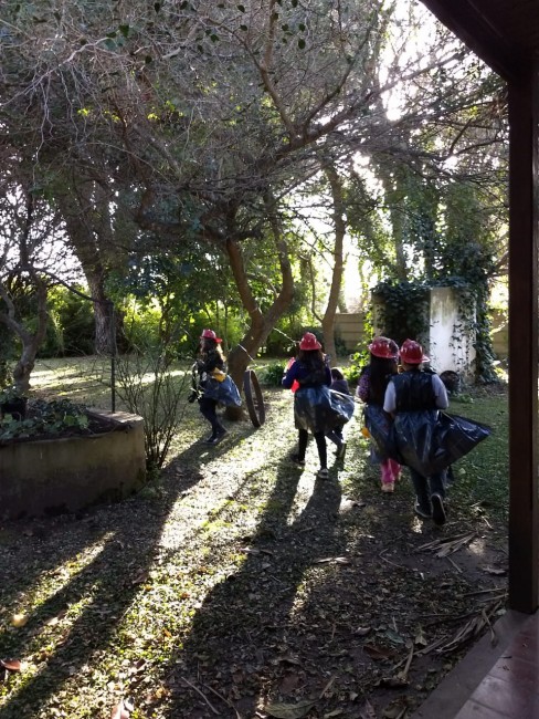 Los chicos jugaron a la bsqueda del tesoro en el Histrico del Tuy