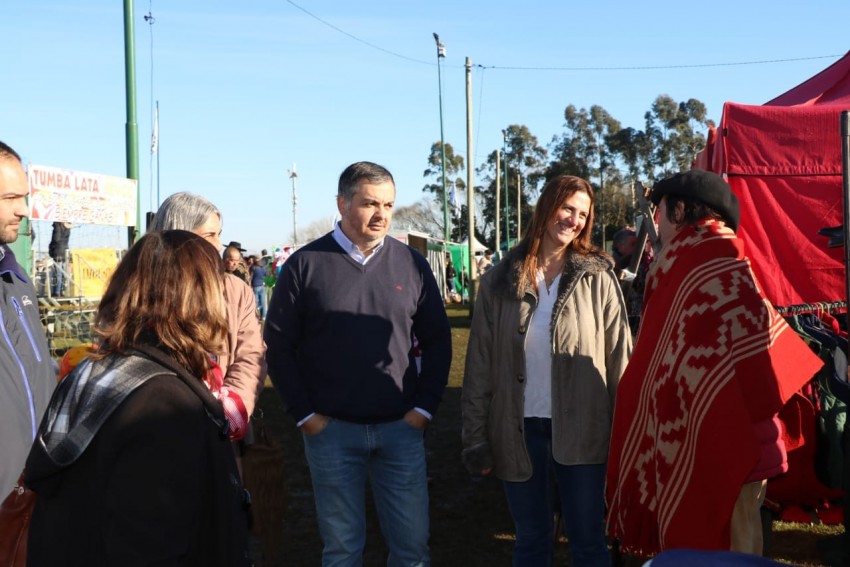 Funcionarios municipales participaron del acto de apertura de la Fiest