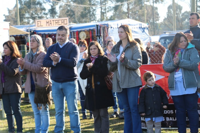 Funcionarios municipales participaron del acto de apertura de la Fiest