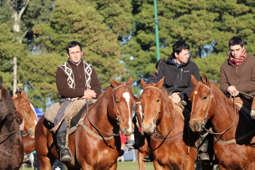 Funcionarios municipales participaron del acto de apertura de la Fiest