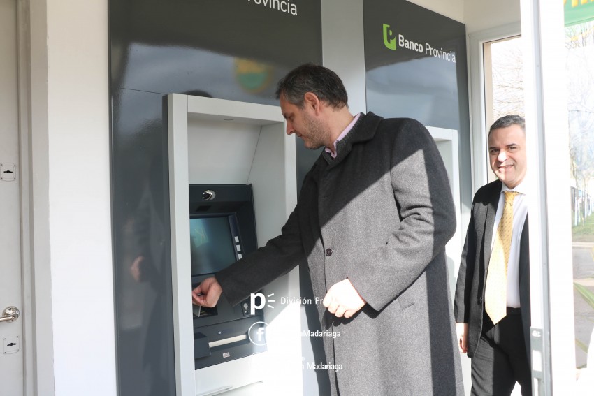 Inauguraron los cajeros automticos y ya quedaron en funcionamiento