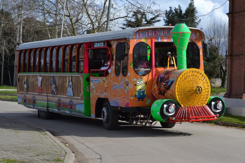 El festejo del da del nio moviliz a 2.000 personas por el Paseo del
