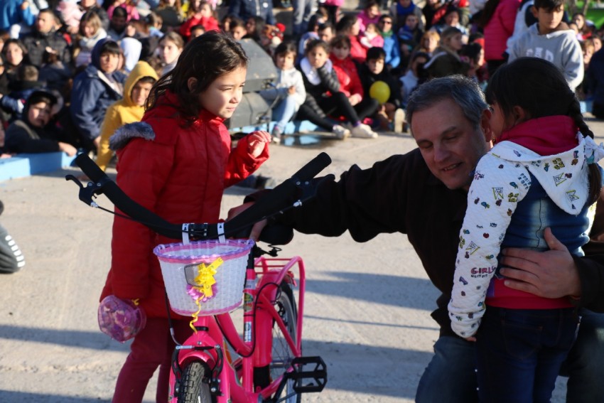 El festejo del da del nio moviliz a 2.000 personas por el Paseo del