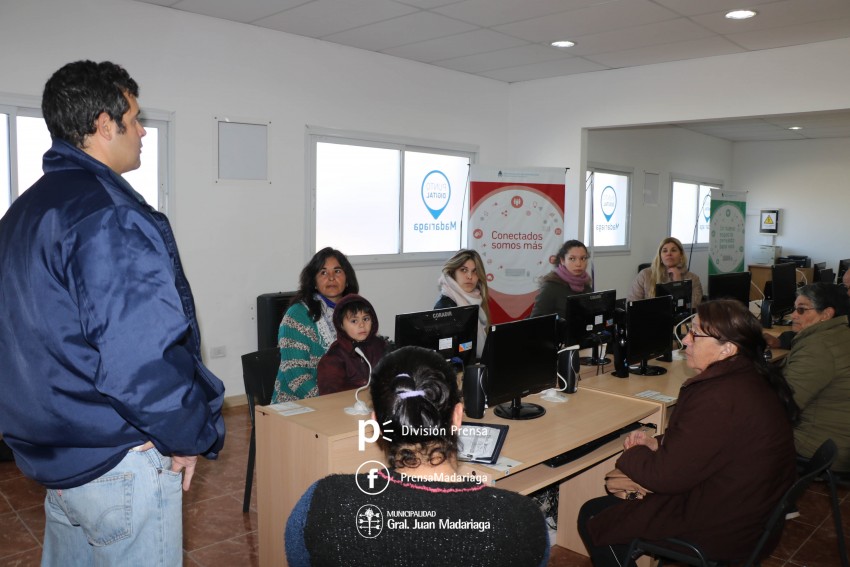 Importante concurrencia en la entrega de semillas del programa Pro hue