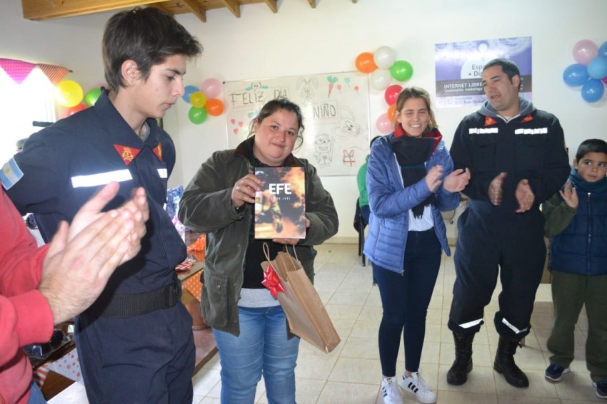 Ms de 30 chicos festejaron el da del nio en Macedo con juegos, rega