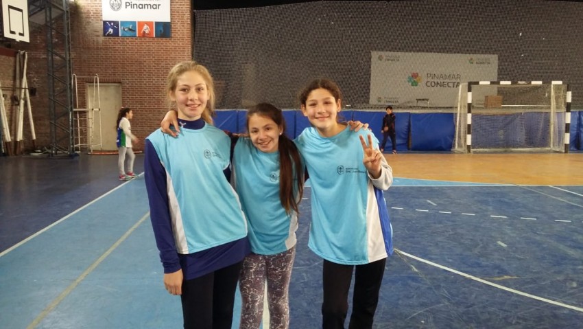 Martina Zapata se destac en la competencia de Atletismo en Pinamar