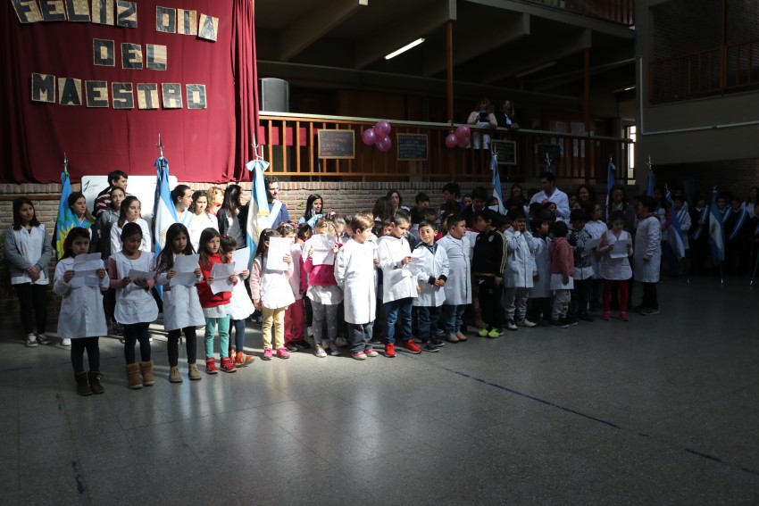 Da del Maestro: Las instituciones educativas realizaron el acto unifi