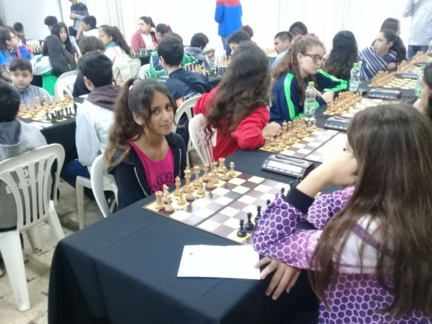 Madariaga logr ganar la primera ronda en Ajedrez, Futbol Especial y B