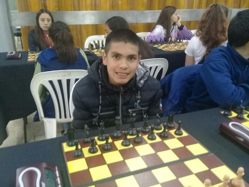 Madariaga logr ganar la primera ronda en Ajedrez, Futbol Especial y B