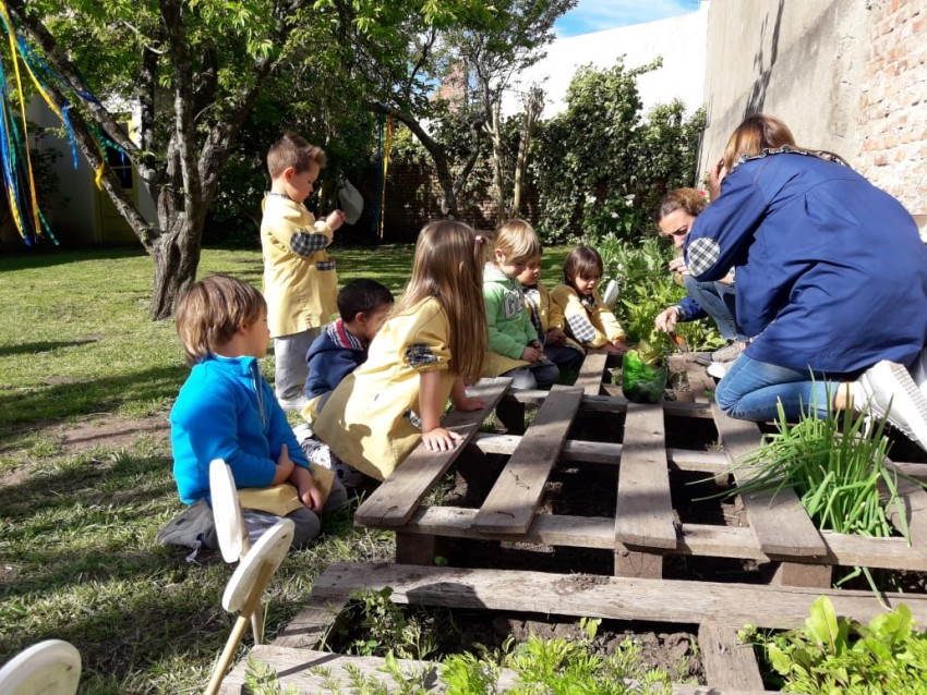 Realizaron actividades de huerta en el Jardín Raihue