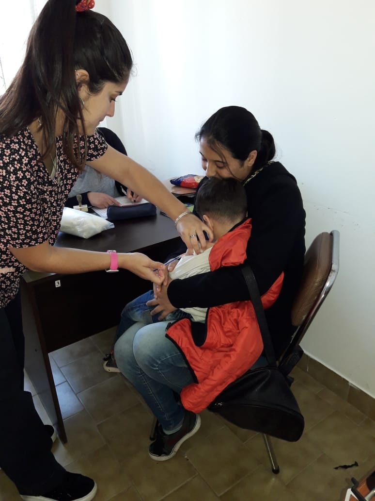 Ms de 260 nios se vacunaron contra el sarampin y la rubeola