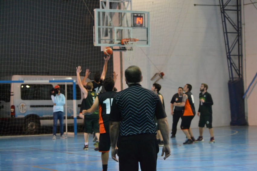 Madariaga se impuso a Social Pinamar en otra fecha del Regional de B�s