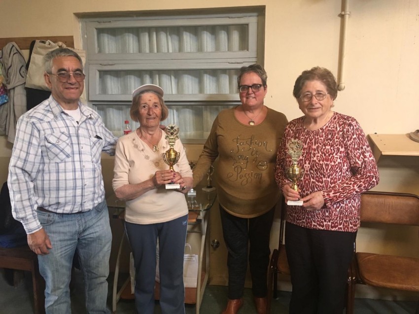 Abuelos bonaerenses participaron del primer torneo de tejo organizado 
