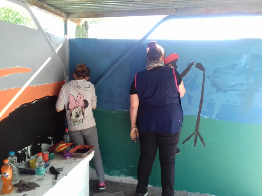 Sigue la decoraci�n de garitas: Los j�venes eligieron estampas de la r