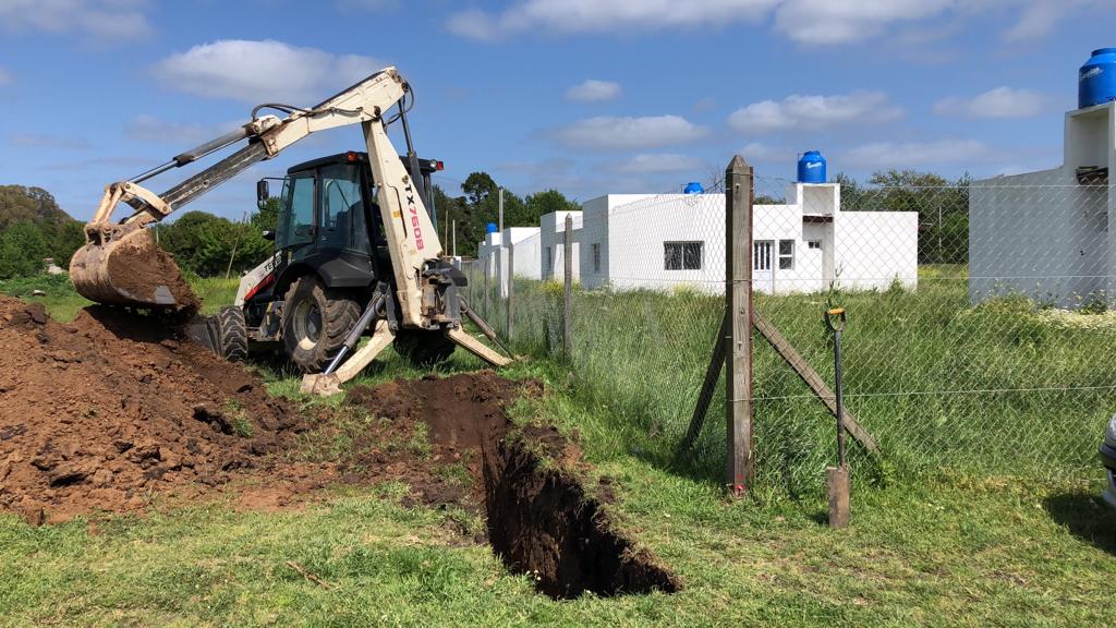 Comenzaron los trabajos para dotar de servicios a las 20 viviendas del