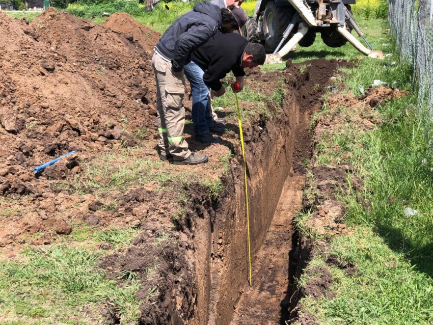 Comenzaron los trabajos para dotar de servicios a las 20 viviendas del