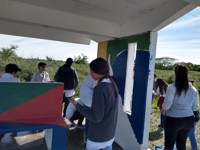 Nueva jornada de pintura a cargo de alumnos