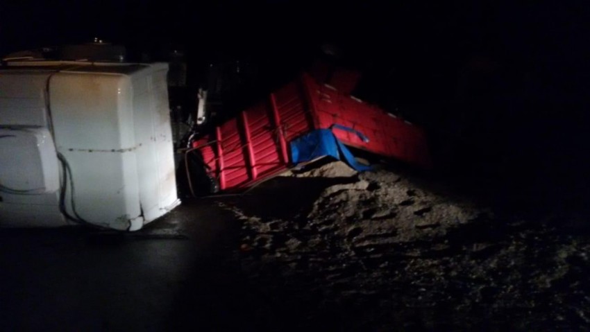 Vuelco de un camión deja un herido en Ruta 74