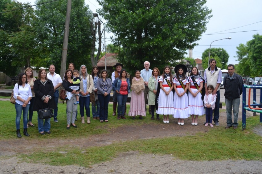 En el da de la tradicin colocaron coronas florales en el monumento a