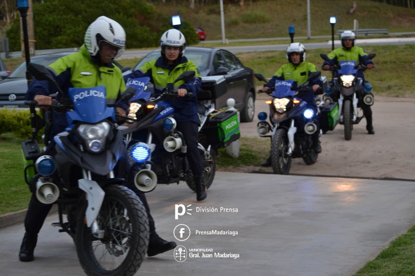 Ritondo entreg 4 motos para el patrullaje en Madariaga