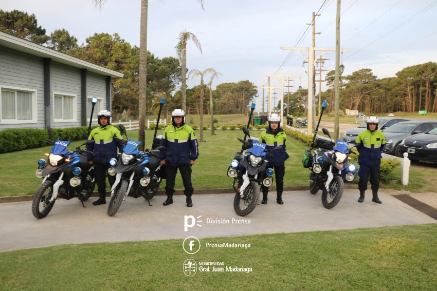 Ritondo entreg 4 motos para el patrullaje en Madariaga