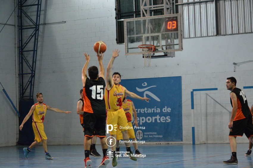 Se jug la primera semifinal de la Copa de Oro