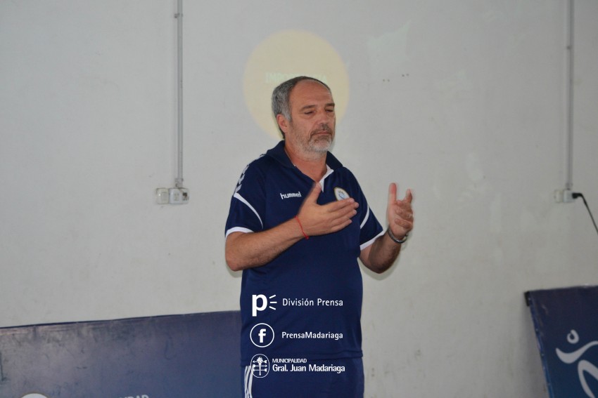 Inici la capacitacin deportiva de handball