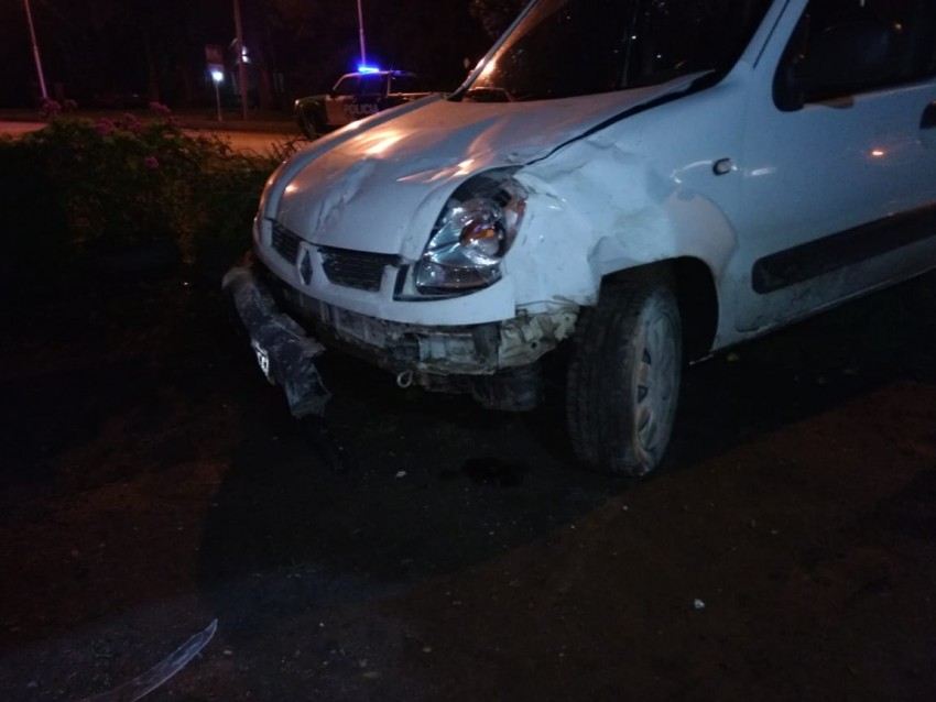 Perdi el control de su camioneta y se incrust contra una casa