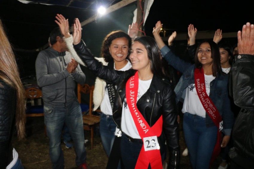 La noche de fogones convoc a multitudes en distintos puntos de la ciu