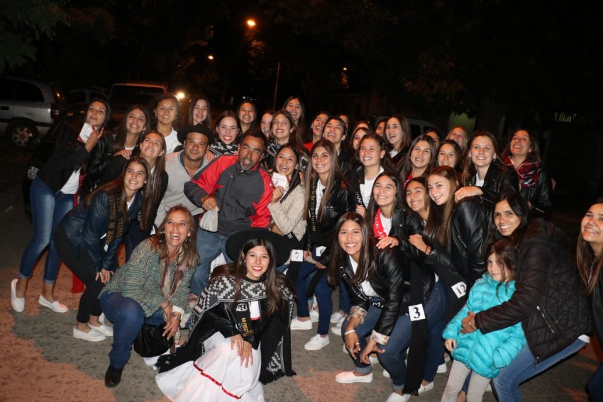 La noche de fogones convoc a multitudes en distintos puntos de la ciu