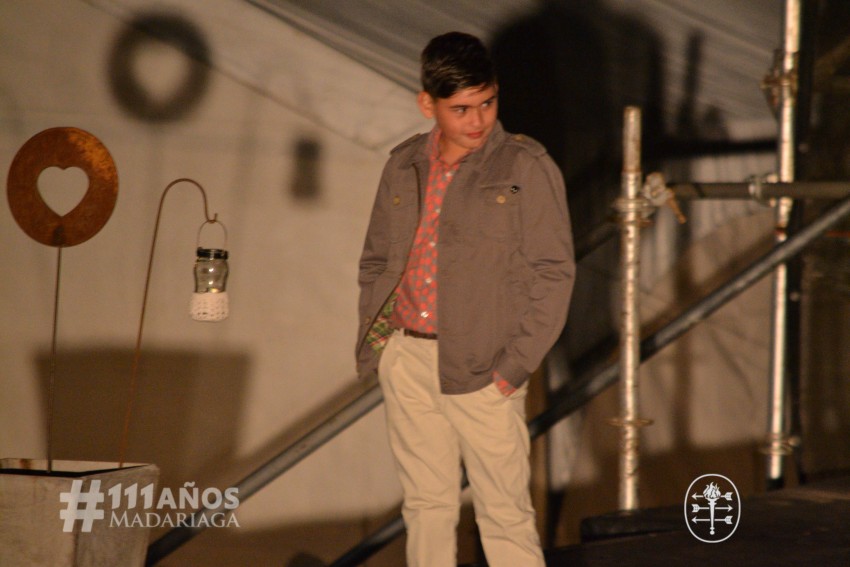 Las postulantes se lucieron con los vestidos de Buenas Mozas