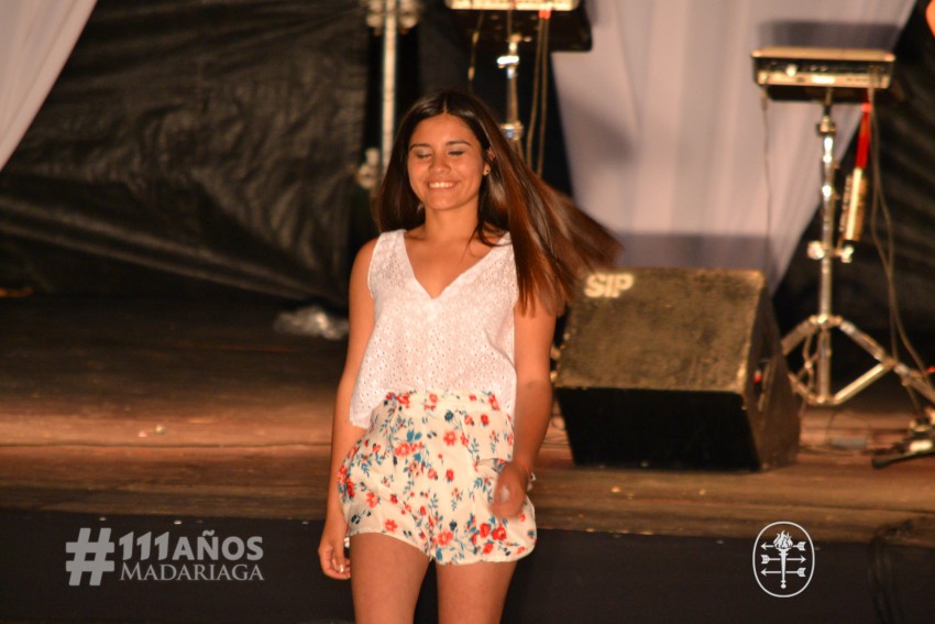 Las postulantes se lucieron con los vestidos de Buenas Mozas