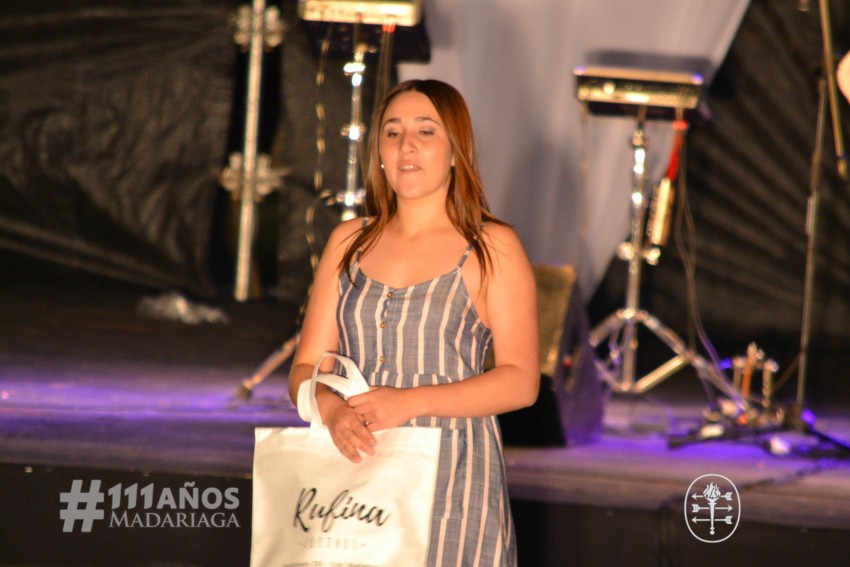 Las postulantes se lucieron con los vestidos de Buenas Mozas