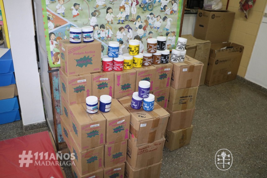 Lleg importante cantidad de material para las Escuelas abiertas de ve