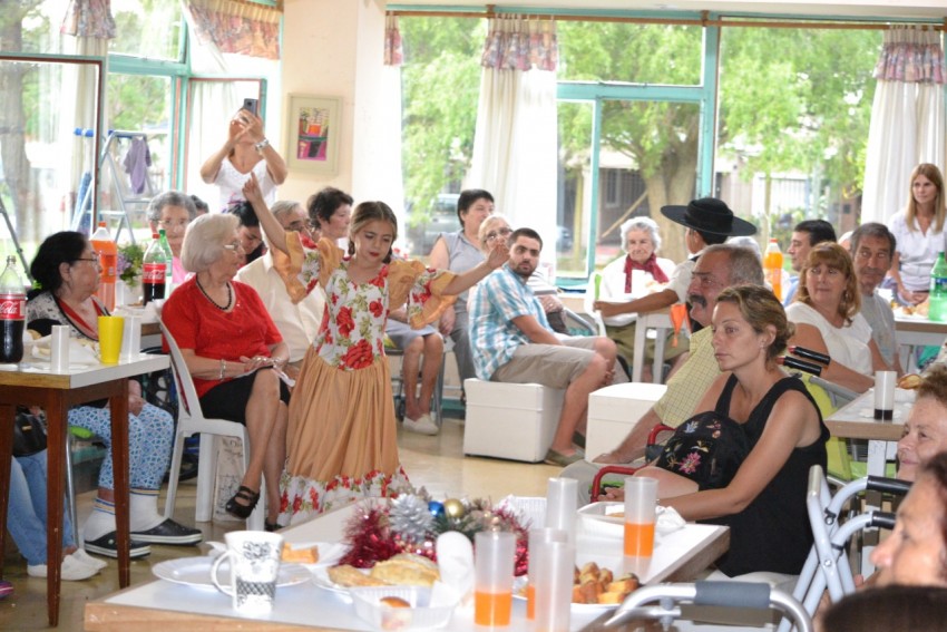 Los abuelos del Hogar 