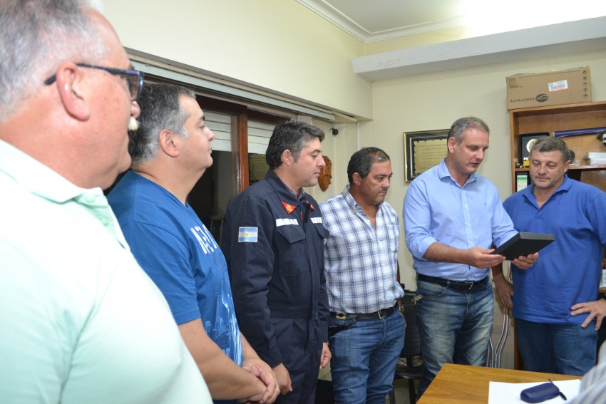 El intendente particip del acto de entrega de mando a la nueva comisi