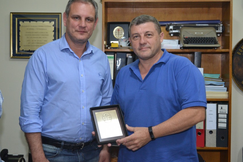 El intendente particip del acto de entrega de mando a la nueva comisi