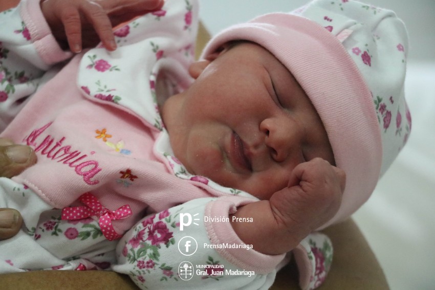 Antonia Catalina Estigarribia es la primera beb� del a�o en Madariaga