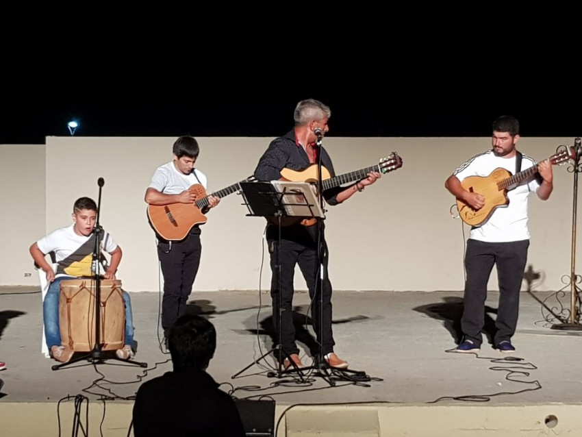 Folclore en los barrios pas por el Quintanilla y ya tiene sus primero